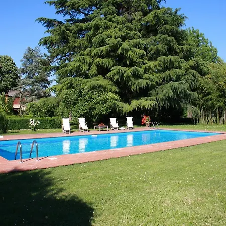 Casa de Férias Elegant In With Garden And Pool *