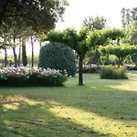 Elegant In With Garden And Pool Faenza