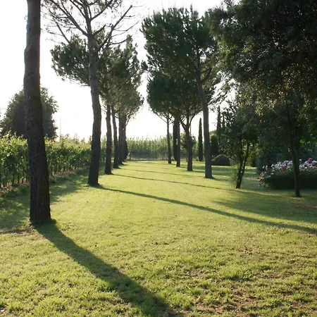 Elegant In With Garden And Pool Hébergement de vacances