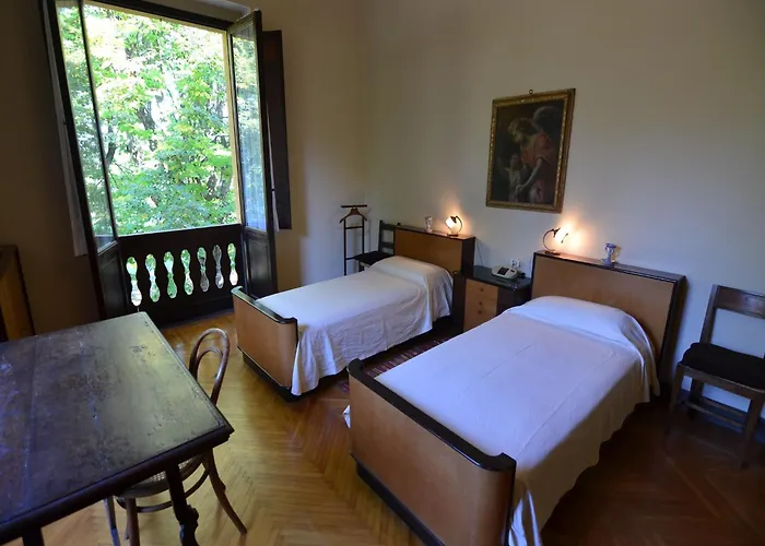 Elegant In With Garden And Pool *