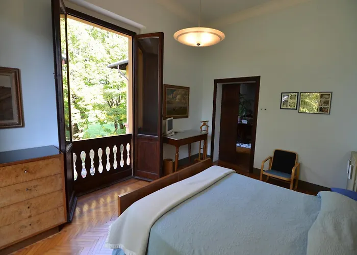 Hébergement de vacances Elegant In With Garden And Pool Faenza