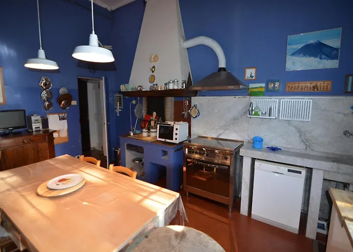 Elegant In With Garden And Pool Hébergement de vacances *