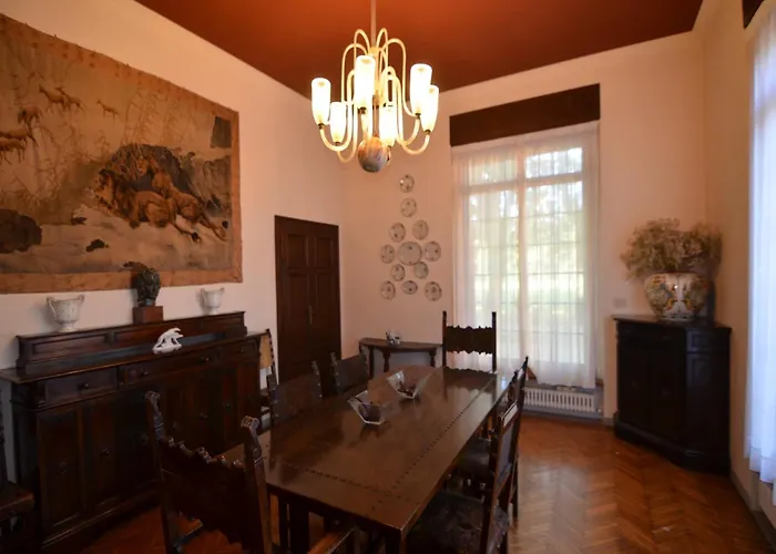 Elegant In With Garden And Pool Faenza