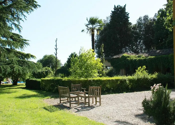 Elegant In With Garden And Pool *