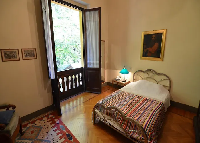 Elegant In With Garden And Pool Hébergement de vacances